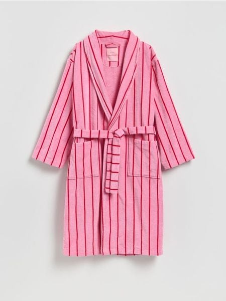 Szlafrok z paskiem - intensywny róż. Czerwone szlafroki damskie Reserved, l, bez wzorów, z bawełny, bez ramiączek, bez kaptura. Za 159.99 zł.