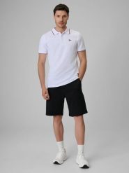 4F Spodenki casual męskie - czarne M. Czarne szorty męskie 4F, bez wzorów, z bawełny, casualowe. Za 149.99 zł.