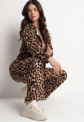 Brązowy Komplet Dresowy w Panterkę Bluza i Szerokie Spodnie Edilessa. Brązowe bluzy damskie Born2be, m, bez wzorów, z dresówki, eleganckie, bez ramiączek, z kapturem. Za 84.99 zł.