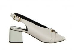 Sandały Bayla-159 4618 002-P Szary Lico 159142, Skóra naturalna - 36. Szare sandały damskie Bayla, z aplikacjami, z materiału, bez obcasa, na słupku, bez zapięcia. W wyprzedaży za 224.10 zł.