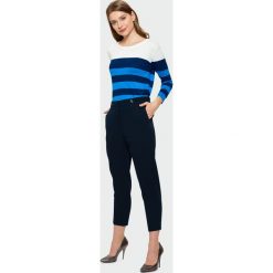 Eleganckie spodnie 7/8. Szorty damskie Greenpoint, bez wzorów, z elastanu, eleganckie. Za 49.99 zł.