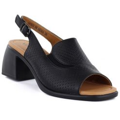 Skórzane sandały damskie na obcasie czarne Vinceza 26-66920. Czarne sandały damskie VINCEZA, bez wzorów, z materiału, bez obcasa, na obcasie, bez zapięcia. Za 179.99 zł.