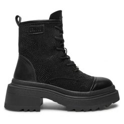 Trzewiki GOE. Czarne botki damskie GOE, bez wzorów, bez obcasa, na płaskiej podeszwie, bez zapięcia. Za 309.99 zł.