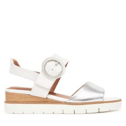Sandały Tamaris. Białe sandały damskie Tamaris, bez wzorów, bez obcasa, na koturnie, bez zapięcia. Za 259.99 zł.