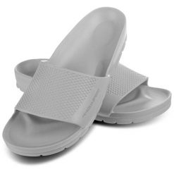 Klapki basenowe unisex Aqua Speed Oslo. Fioletowe klapki damskie Aqua-Speed, bez wzorów, sportowe, bez obcasa, bez zapięcia. Za 59.99 zł.