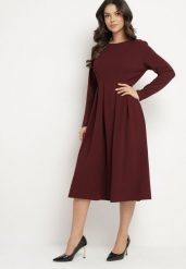 Bordowa Elegancka Sukienka Rozkloszowana Temarielis. Czerwone sukienki damskie Born2be, l, bez wzorów, eleganckie, bez kołnierzyka, bez ramiączek, midi, oversize. Za 119.99 zł.