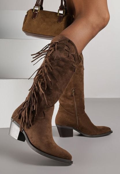 Brązowe Kozaki Typu Kowbojki na Stożkowym Obcasie z Frędzlami Reissana. Brązowe kozaki damskie Born2be, bez wzorów, z jeansu, bez obcasa, na obcasie, bez zapięcia. Za 169.99 zł.