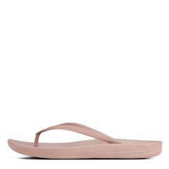 Klapki damskie FitFlop Iqushion. Brązowe klapki damskie FIT FLOP, na lato, bez wzorów, z materiału, bez obcasa, bez zapięcia. Za 227.00 zł.