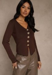 Brązowy Sweter z Wiskozą i Ozdobnymi Guzikami Zetisse. Brązowe swetry nierozpinane damskie Renee, m, bez wzorów, z jeansu, casualowe, bez kołnierzyka, bez ramiączek. Za 89.99 zł.