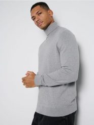 Sweter z golfem - szary. Szare swetry męskie Sinsay, l, bez wzorów, klasyczne, bez kołnierzyka, bez ramiączek. W wyprzedaży za 24.99 zł.