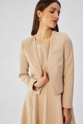 Beżowa Nowoczesna Krótka Marynarka Damska. Brązowe marynarki i żakiety damskie MOE, bez wzorów, z elastanu, bez kołnierzyka, bez ramiączek. Za 329.90 zł.