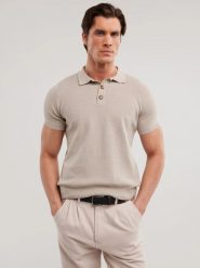 Sweter męski polo z krótkim rękawem beżowy Polonezzo 801. Brązowe swetry męskie BIG STAR, l, bez wzorów, z bawełny, eleganckie, bez kołnierzyka, bez ramiączek. Za 159.99 zł.