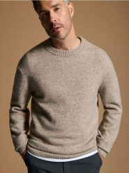 Sweter - beżowy. Brązowe swetry męskie Sinsay, l, bez wzorów, bez kołnierzyka, bez ramiączek. Za 79.99 zł.