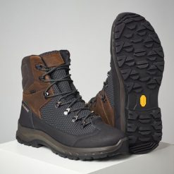 Buty outdoor wysokie Solognac Crosshunt 500 wodoodporne. Brązowe trekkingi męskie SOLOGNAC, z materiału, przed kolano, bez zapięcia. W wyprzedaży za 349.99 zł.