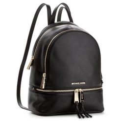Plecak MICHAEL Michael Kors. Czarne plecaki damskie MICHAEL Michael Kors, bez wzorów. Za 949.99 zł.