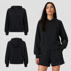 BLUZA DAMSKA 4F DRESOWA NIEROZPINANA Z KAPTUREM Z MODALEM KOLOR CZARNY. Czarne bluzy damskie 4F, l, bez wzorów, z dresówki, klasyczne, bez ramiączek, z kapturem. Za 136.00 zł.