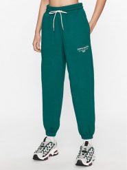 Puma Spodnie dresowe Puma Team 621442 Zielony Regular Fit. Zielone spodnie dresowe damskie Puma, bez wzorów, z bawełny. Za 179.99 zł.