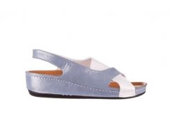 Sandały Bayla-112 0158-30 Biały Niebieski, Skóra naturalna - 36. Białe sandały damskie Bayla, bez wzorów, z materiału, bez obcasa, na koturnie, bez zapięcia. W wyprzedaży za 89.10 zł.