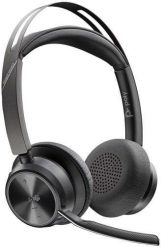 Poly Voyager Focus 2 MS Teams Wireless Headset, Bluetooth, USB-C/A Adapter, Charging stand, Black. Czarne słuchawki bezprzewodowe Poly. Za 883.48 zł.