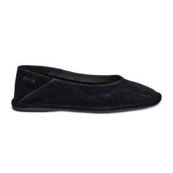 Zamszowe Baleriny Damskie Big Star RR274080 Czarne. Czarne balerinki damskie bez wzorów, z zamszu, retro, bez obcasa, bez zapięcia. Za 335.68 zł.