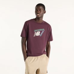 Koszulka męska New Balance MT61N1YVYLR – bordowa. Czerwone koszulki sportowe męskie New Balance, l, bez wzorów, z materiału, bez ramiączek. Za 179.99 zł.