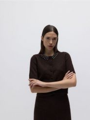 Sweter z domieszką wełny - ciemnobrązowy. Brązowe swetry nierozpinane damskie Reserved, l, bez wzorów, z dzianiny, bez kołnierzyka, bez ramiączek. W wyprzedaży za 79.99 zł.