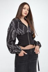 Bluza z kapturem damska VERSACE JEANS COUTURE. Bluzy damskie Versace Jeans Couture, bez wzorów, z jeansu, bez ramiączek, z kapturem. W wyprzedaży za 1,134.50 zł.
