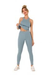 Prążkowane Legginsy z Logowaną Naszywką - Agawa. Brązowe legginsy damskie MOE, z aplikacjami, z elastanu. Za 189.89 zł.