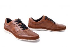 BUGATTI 321-AEU01-4000 6300 cognac, półbuty męskie. Brązowe półbuty męskie Bugatti, bez wzorów, bez obcasa, bez zapięcia. Za 389.90 zł.