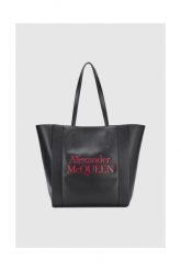 ALEXANDER MCQUEEN Torebka czarna shoperka. Czarne shopperki damskie alexander mcqueen, bez wzorów, ze skóry, duże, z tłoczeniem, bez dodatków. W wyprzedaży za 2,599.99 zł.