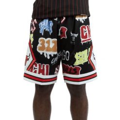 Szorty Chicago Bulls NBA Slap Sticker Swingman 1997. Czarne szorty damskie Mitchell & Ness, bez wzorów, sportowe. Za 467.00 zł.