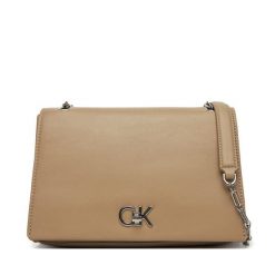 Torebka Calvin Klein. Brązowe torebki do ręki damskie Calvin Klein, bez wzorów, bez dodatków. Za 349.99 zł.