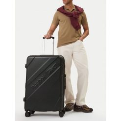Walizka duża Reebok. Czarne walizki damskie Reebok, bez wzorów, duże. Za 349.99 zł.