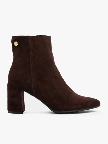 Bordowe botki na szpilce. Czerwone botki damskie Brawo sp. z o.o., bez wzorów, ze skóry, biznesowe, za kostkę, bez obcasa, na obcasie, bez zapięcia. Za 499.99 zł.