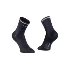 Skarpety rowerowe NORTHWAVE CLASSIC SOCK. Czarne skarpety męskie Northwave, bez wzorów, z materiału. Za 33.00 zł.