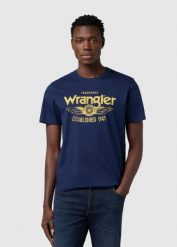 MESKA KOSZULKA WRANGLER AMERICANA TEE NAVY 112371415. Niebieskie t-shirty męskie Wrangler, xl, bez wzorów, bez kołnierzyka, bez ramiączek. Za 79.99 zł.
