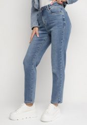 Niebieskie Jeansy z Bawełną o Kroju Mom Fit z Wysokim Stanem Isariva. Niebieskie jeansy damskie Born2be, bez wzorów, z bawełny, eleganckie, z podwyższonym stanem. Za 54.99 zł.