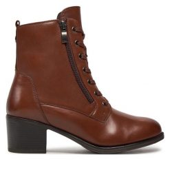 Trzewiki Caprice. Brązowe botki damskie Caprice, bez wzorów, bez obcasa, na słupku, bez zapięcia. Za 309.99 zł.