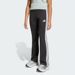 Legginsy Train Essentials z rozszerzanymi nogawkami z 3 paskami. Białe legginsy damskie Adidas, bez wzorów. Za 119.00 zł.