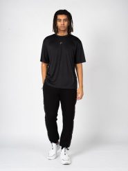 Fila T-Shirt "Ronchin" | FAM0281 | Mężczyzna | Czarny. Czarne t-shirty męskie Fila, l, bez wzorów, z poliesteru, bez kołnierzyka, bez ramiączek. W wyprzedaży za 139.00 zł.
