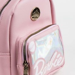 Plecak Casual Barbie Różowy. Czerwone plecaki damskie Barbie, bez wzorów, casualowe. Za 149.25 zł.