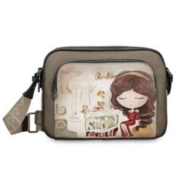 Brązowa Damska Listonoszka Anekke Z Laleczką. Brązowe listonoszki damskie Anekke, bez wzorów, bez dodatków. Za 359.00 zł.