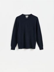Sweter z wełną merino i kaszmirem - granatowy. Niebieskie swetry męskie Reserved, l, bez wzorów, z kaszmiru, bez kołnierzyka, bez ramiączek. Za 299.99 zł.