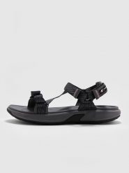 4F Sandały PATHWAY damskie - szare 41. Szare sandały damskie 4F, bez wzorów, z gumy, bez obcasa, bez zapięcia. Za 149.99 zł.