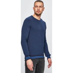 S. Oliver - Sweter. Niebieskie swetry męskie S.Oliver, l, bez wzorów, z bawełny, bez kołnierzyka, bez ramiączek. W wyprzedaży za 79.90 zł.
