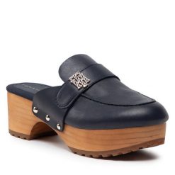 Klapki Tommy Hilfiger. Niebieskie klapki damskie Tommy Hilfiger, bez wzorów, bez obcasa, bez zapięcia. Za 319.99 zł.