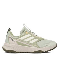 Trekkingi adidas. Zielone obuwie trekkingowe damskie Adidas, bez zapięcia. Za 299.99 zł.