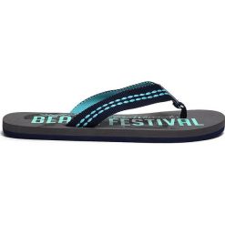 KLAPKI MĘSKIE. Klapki męskie TOP SECRET, bez wzorów, bez zapięcia. W wyprzedaży za 24.99 zł.