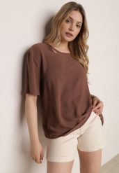 Brązowy Minimalistyczny T-shirt z Teksturowanej Tkaniny z Bawełną Shinost. Brązowe t-shirty damskie Born2be, plus size, bez wzorów, z bawełny, biznesowe, bez kołnierzyka, bez ramiączek. Za 59.99 zł.