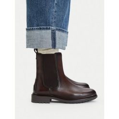 Sztyblety Lasocki. Brązowe botki damskie Lasocki, bez wzorów, bez obcasa, na płaskiej podeszwie, bez zapięcia. Za 259.99 zł.